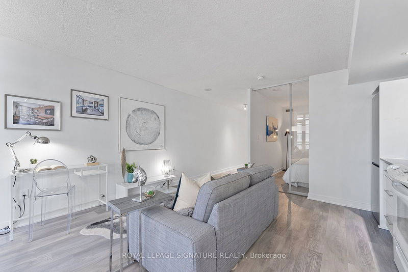  917 - 4K Spadina Ave  Toronto, M5V 3Y9 | Image 10