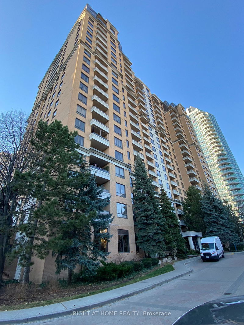 18 Sommerset Way #2316, Toronto, Ontario (MLS C9399182)