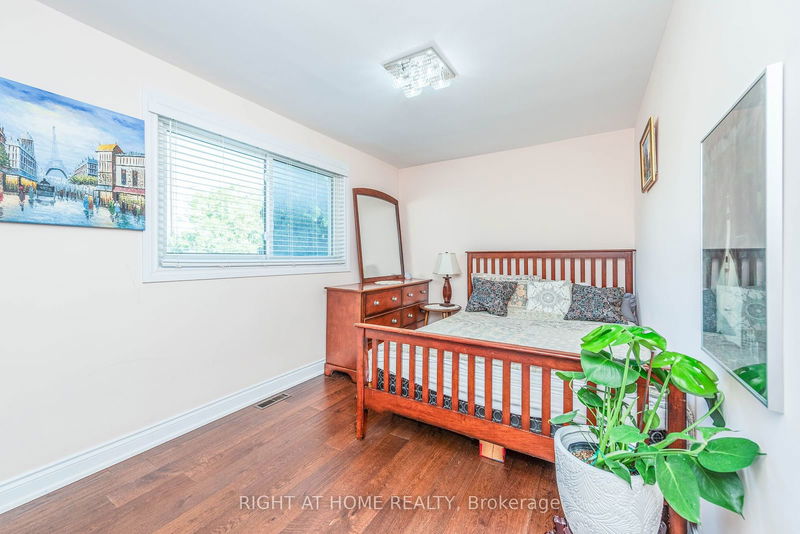 109 Fontainbleau Dr  Toronto, M2M 1P1 | Image 17