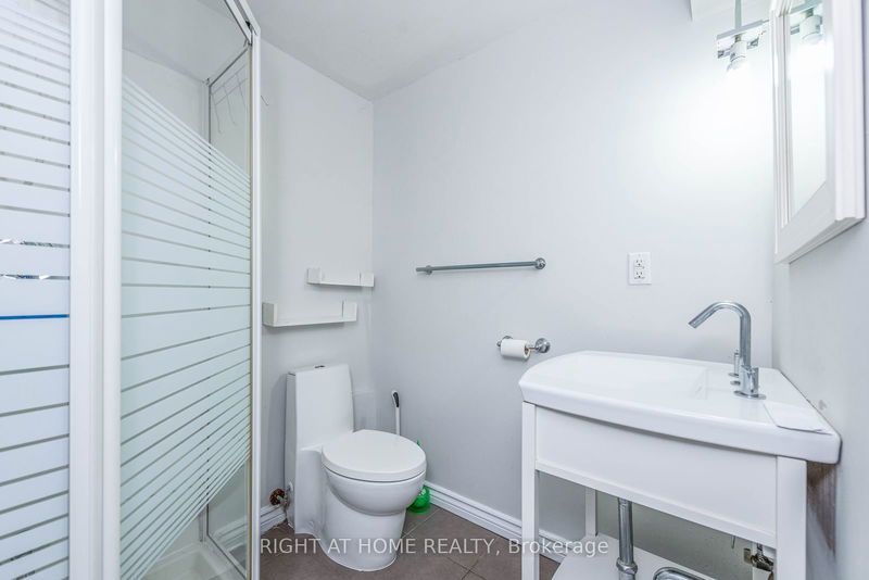 109 Fontainbleau Dr  Toronto, M2M 1P1 | Image 26