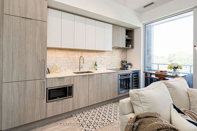  820 - 2020 Bathurst St  Toronto, M5P 0A6 | Image 5