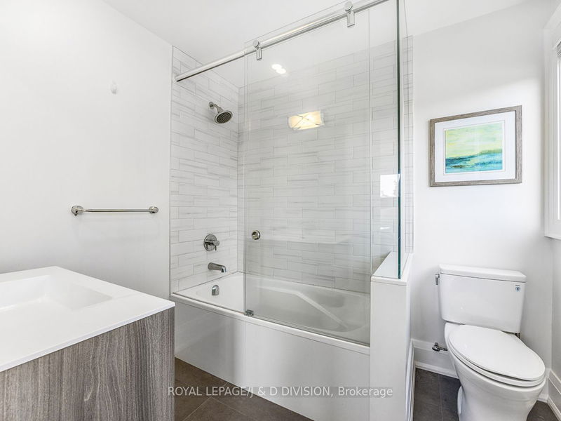 30 Broadleaf Rd  Toronto, M3B 1C2 | Image 30