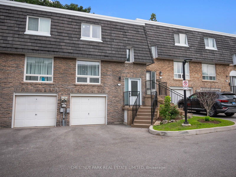 home for sale on 5 Tangle Briarway
