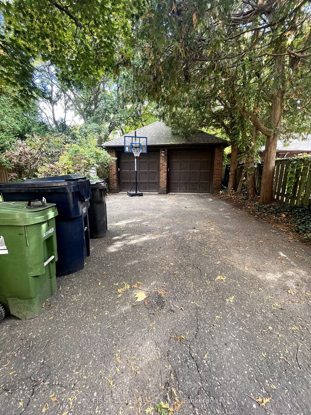 19 Glengrove Avenue