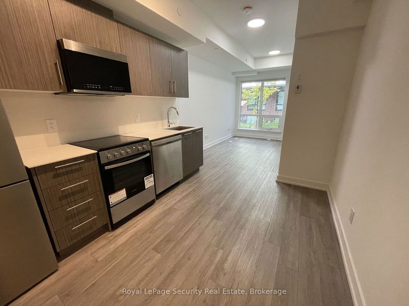 home for lease on 22-871 Sheppard Avenue W