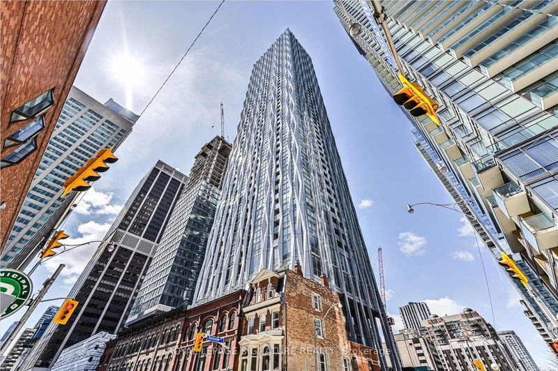 1 Yorkville Ave #4309, Toronto, Ontario (MLS C9417000)