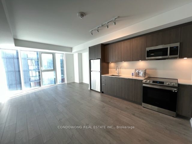 home for lease on 2309-357 King Street W