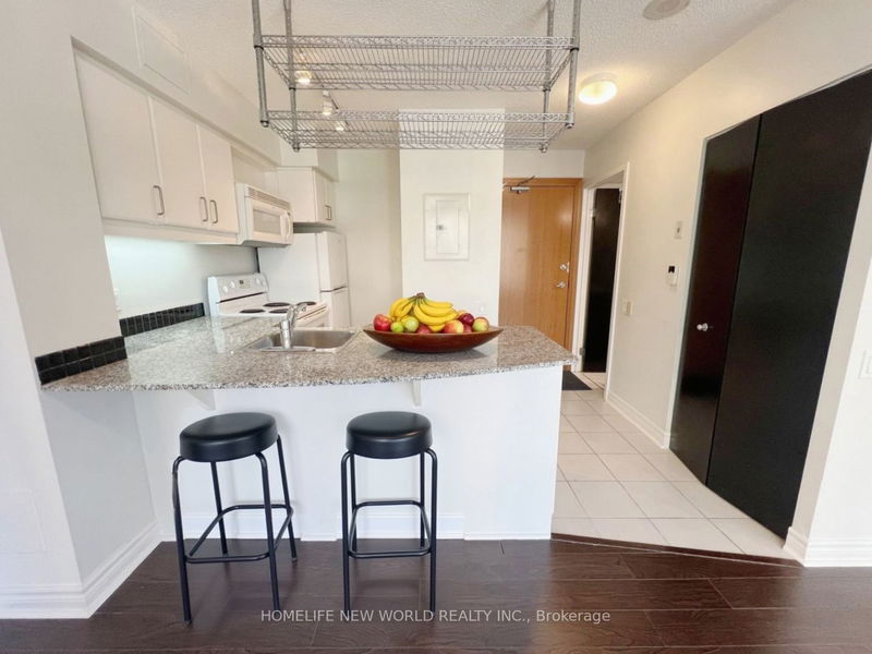 home for lease on 609-33 Sheppard Avenue E