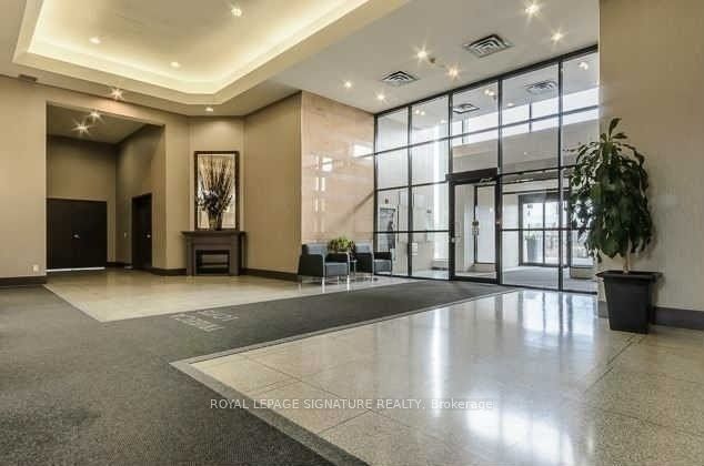 home for lease on UPH109-797 Don Mills Road