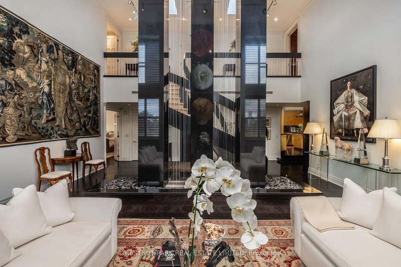 PH1 - 2 Lynwood Ave, Toronto, M4V 1K2 | Image 2