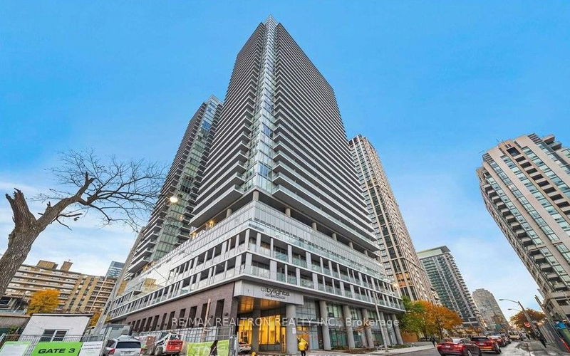 home for lease on 2806-99 Broadway Avenue