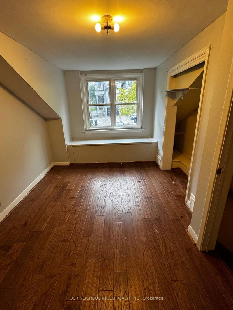 home for lease on Upper-105 Poyntz Avenue