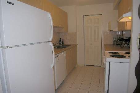 201 - 555 Wilson Heights Blvd, Toronto, M3H6B5 | Image 3