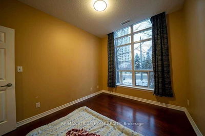 Unit 106 — 19 Barberry Pl, Toronto - Bayview Village image-0-3