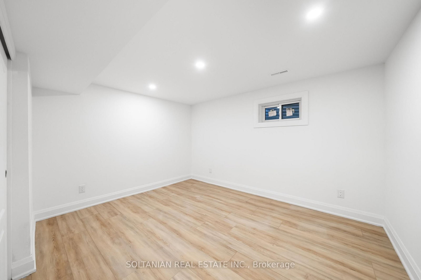 Listing Image 37