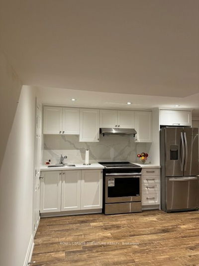 Unit Bsmt — 30 Chiswell Cres, Toronto - Willowdale East image-0-2