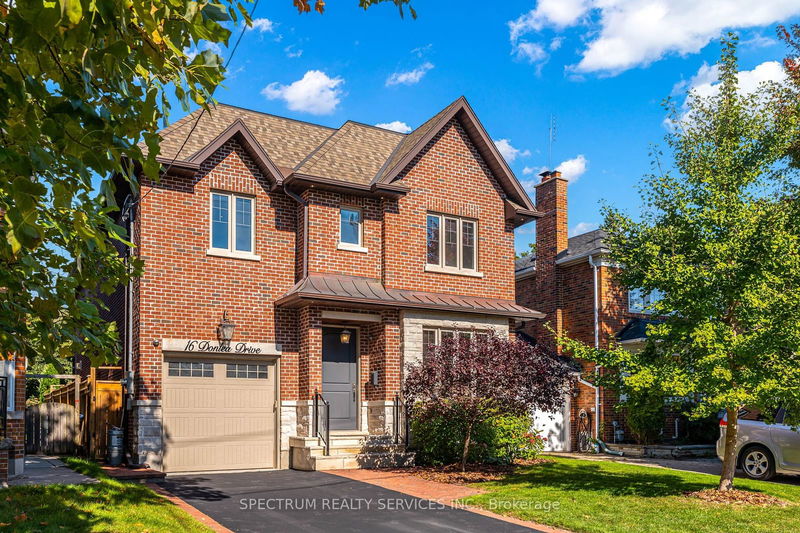 16 Donlea Dr, Toronto - Leaside image-0-0