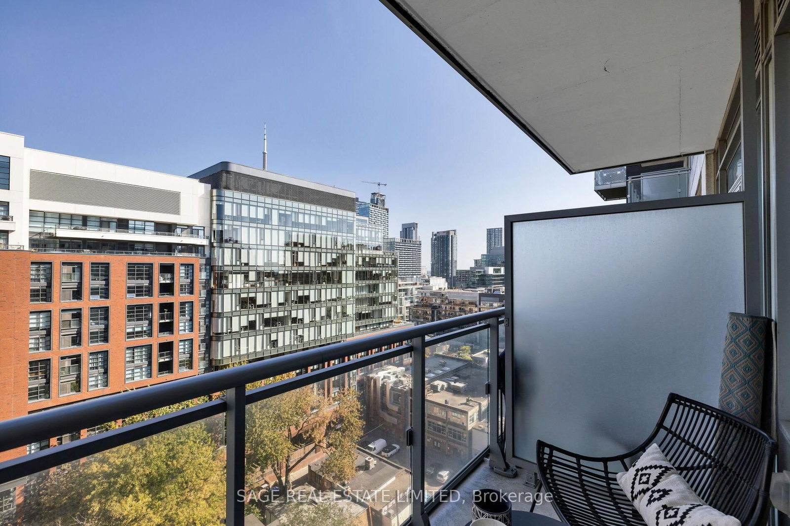 Listing Image 9
