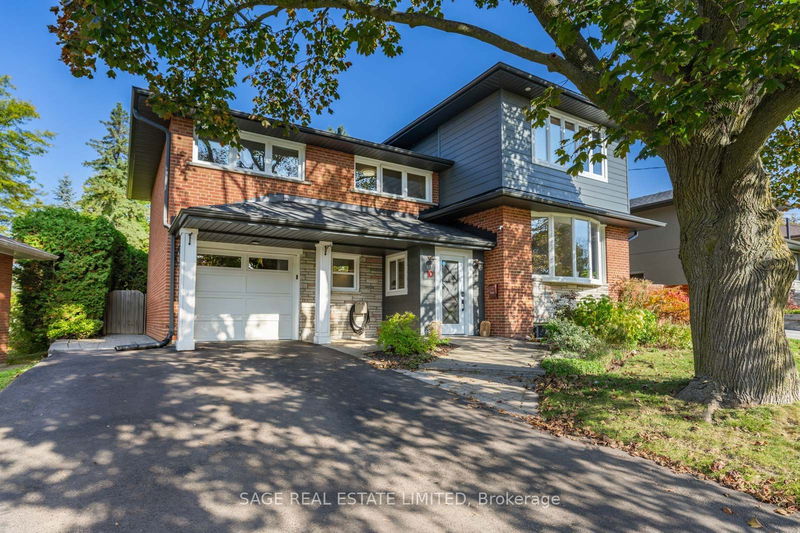 home for sale on 10 Lionel Heights Crescent