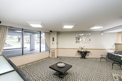 Unit 314 — 10 Edgecliff Gfwy, Toronto - Flemingdon Park image-0-2