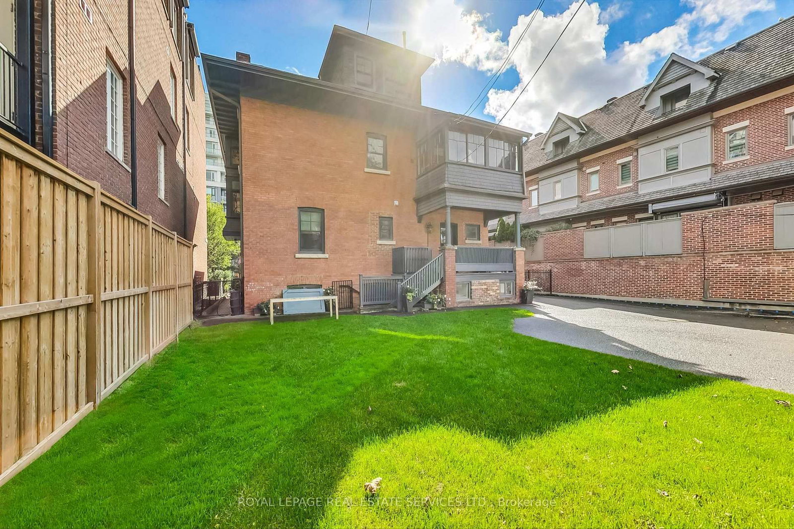 Listing Image 8