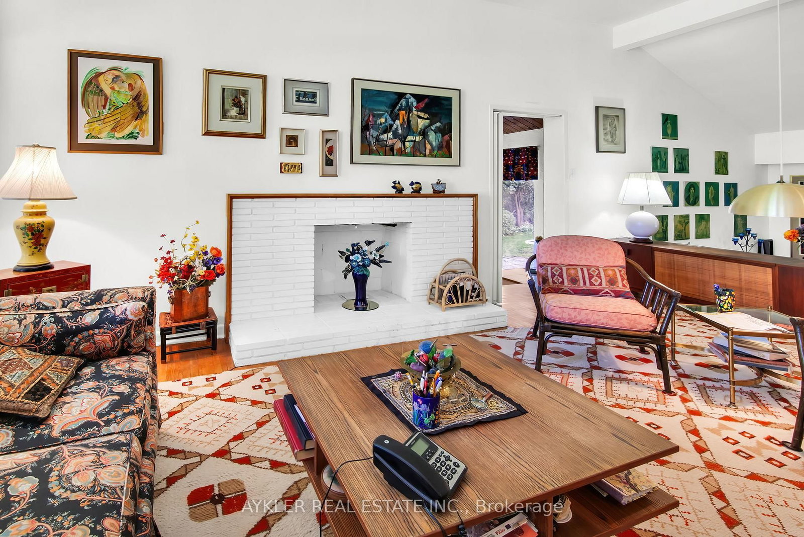 Listing Image 6