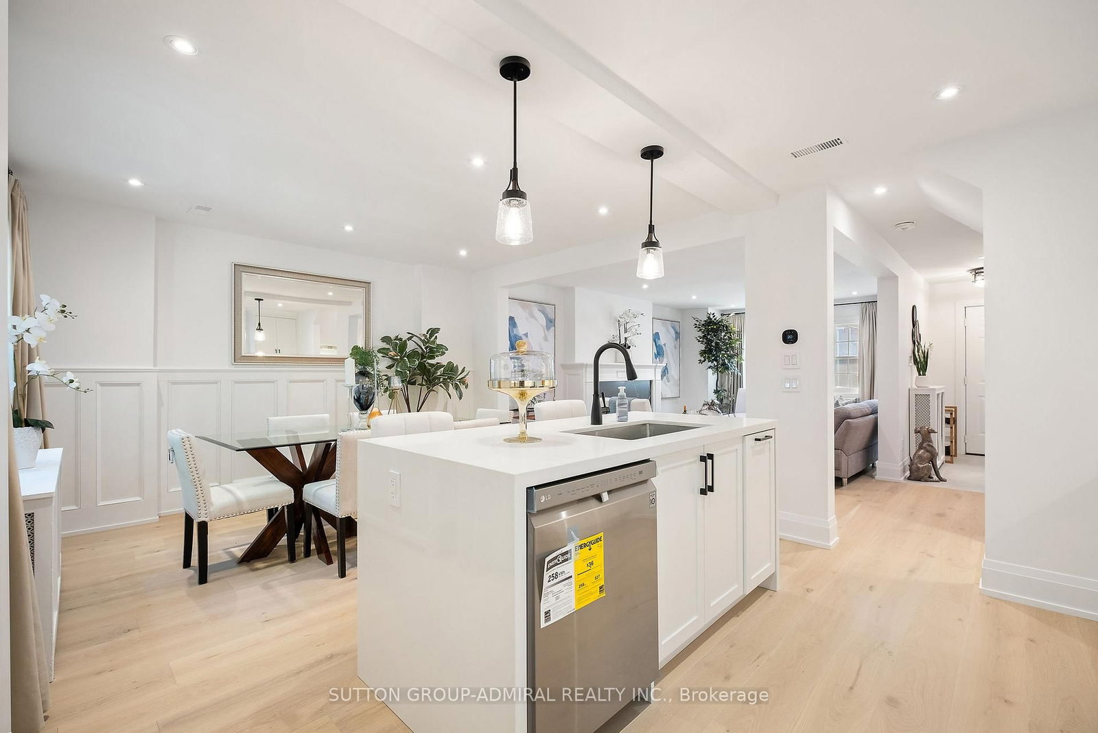 Listing Image 16