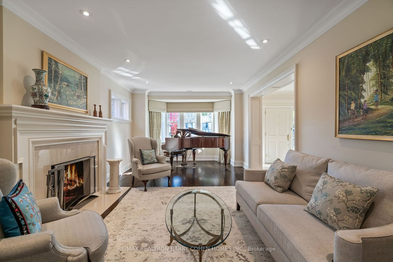 Listing Image 4