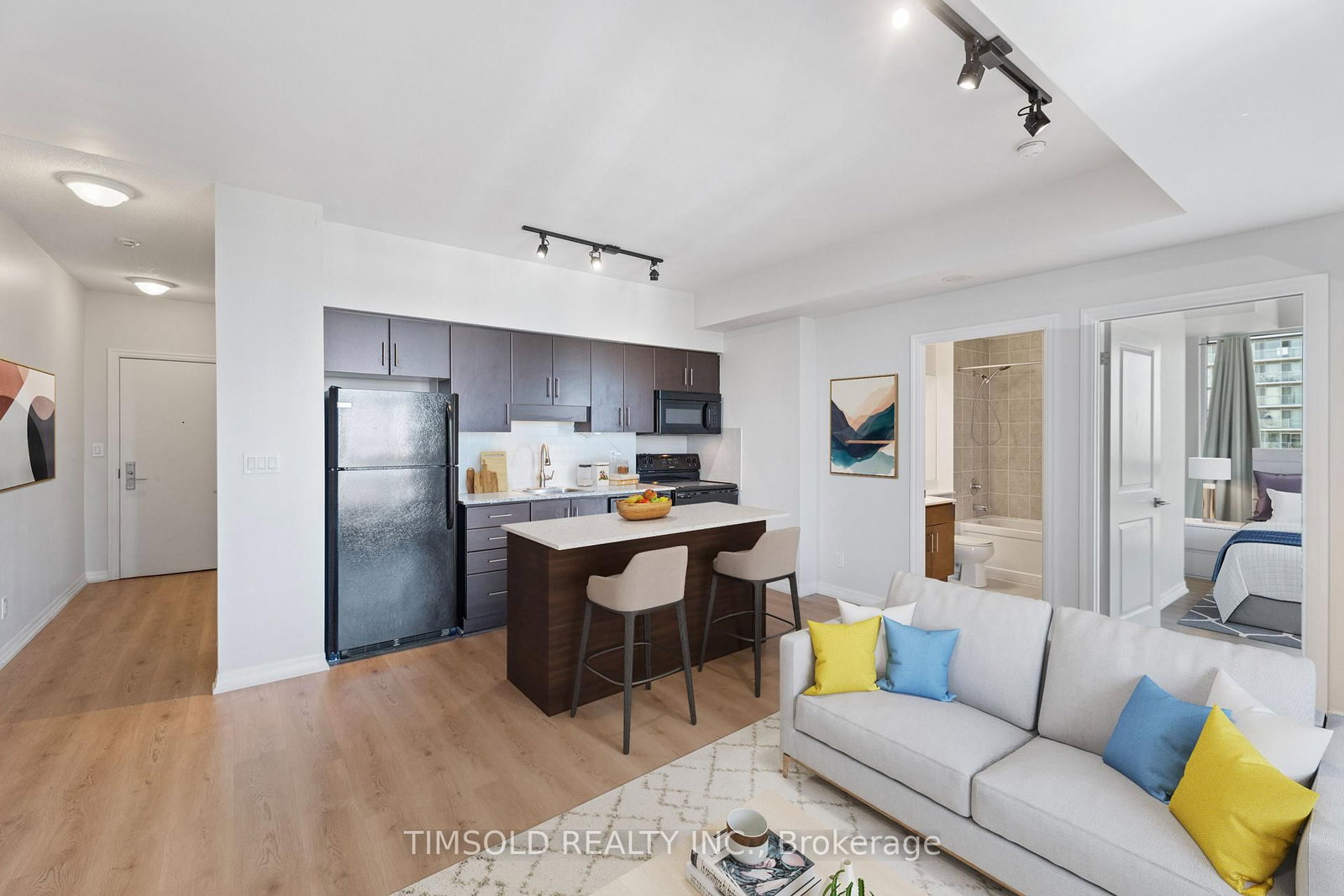 Listing Image 7