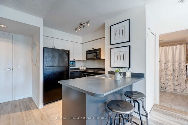 901 - 311 Richmond Street E