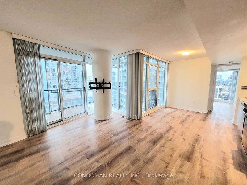 home for lease on 1709-8 Telegram Mews