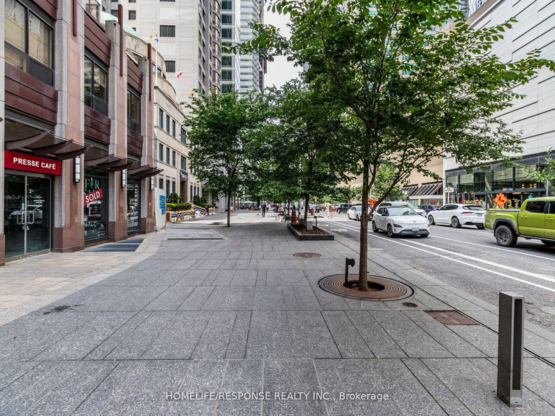 802 - 85 Bloor St E, Toronto, M4W 3Y1 | Image 2