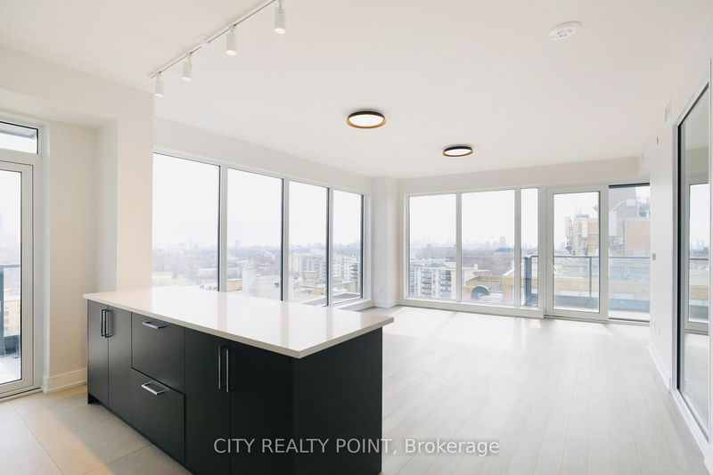 home for lease on 1007-2525 Bathurst Street