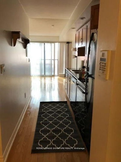 Unit 1022 — 270 Wellington Street W — photo 4