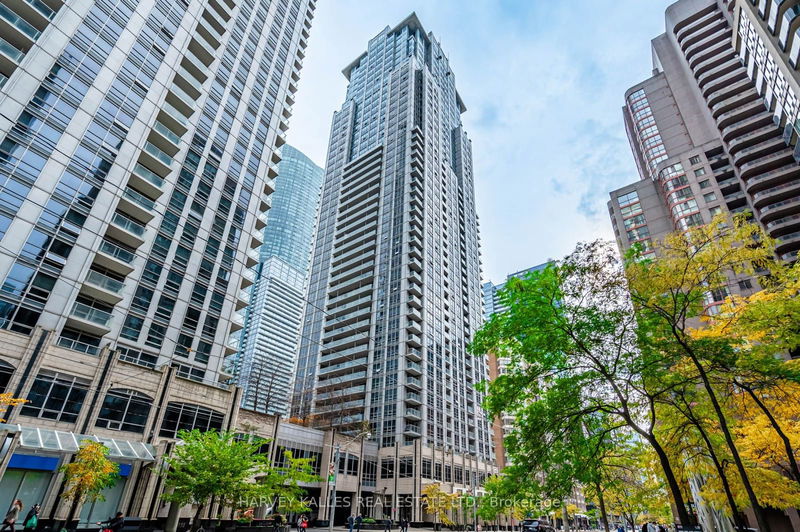 761 Bay St #3313, Toronto, Ontario (MLS C9513845)