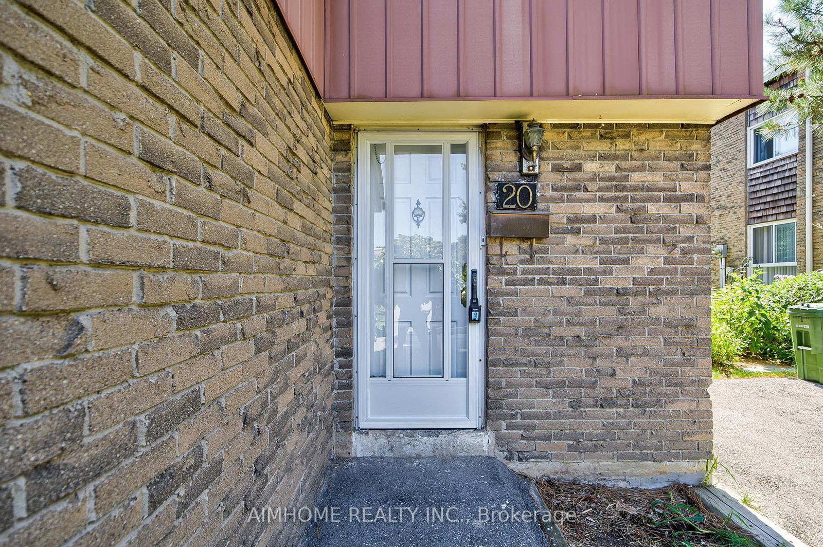 Listing Image 3