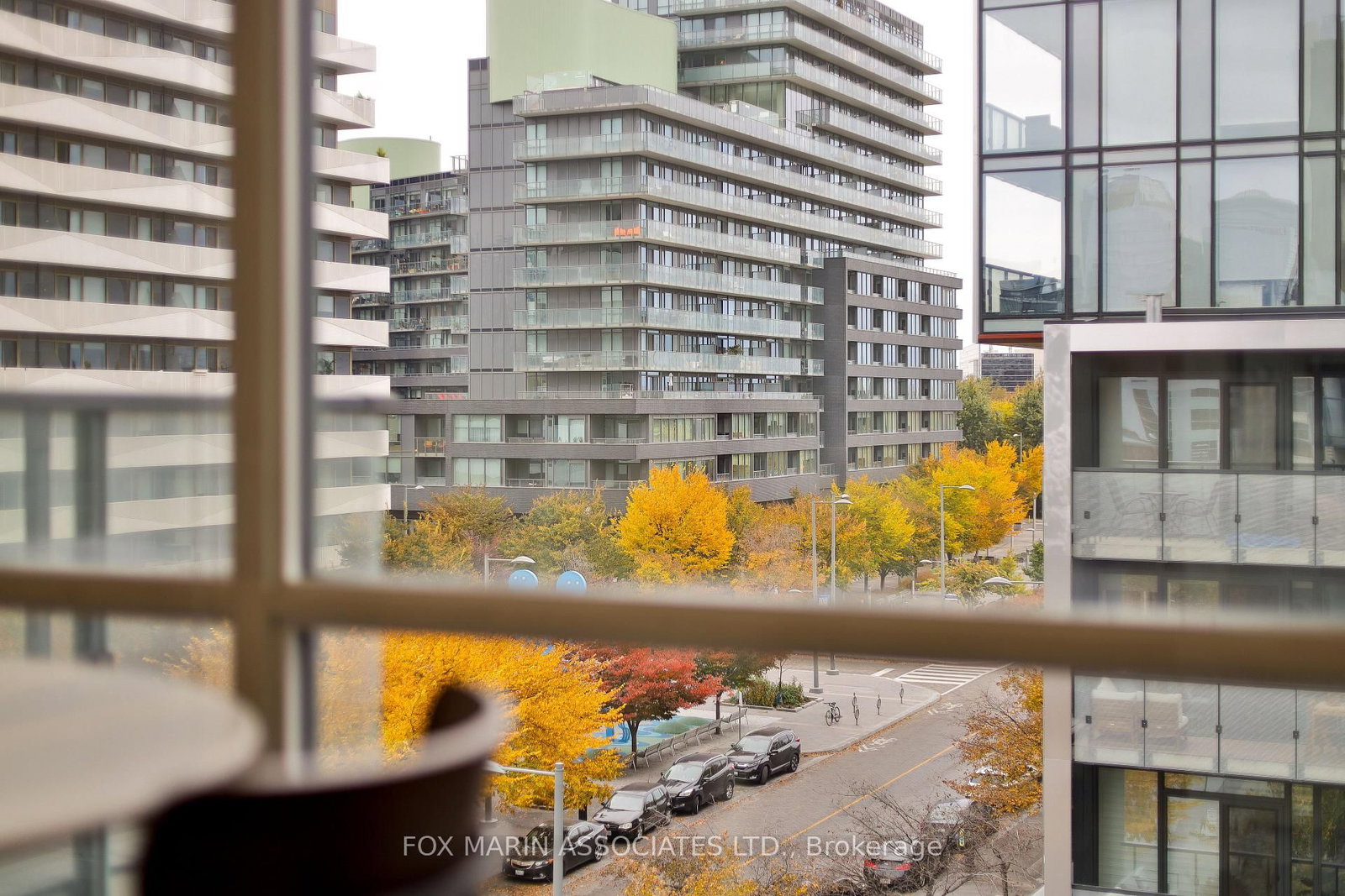 Listing Image 12