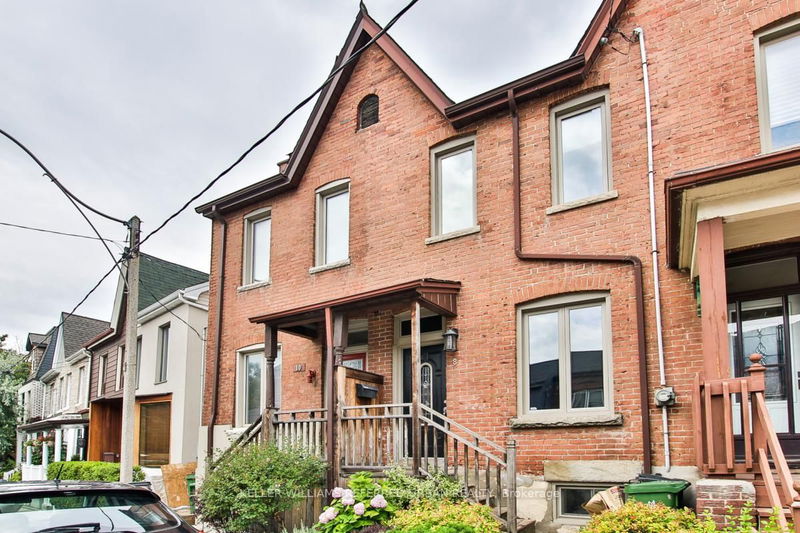 home for lease on 8 Stanley Avenue