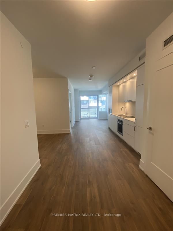 home for lease on 909-480 Front Street W