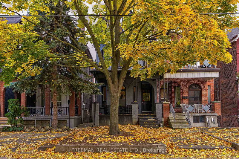 home for sale on 433 Manning Avenue