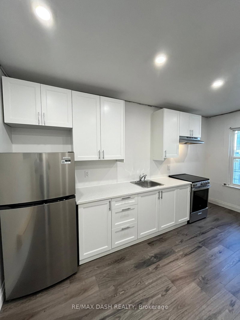 4FL - 565 Yonge St, Toronto, M4Y 1Z2 | Image 2