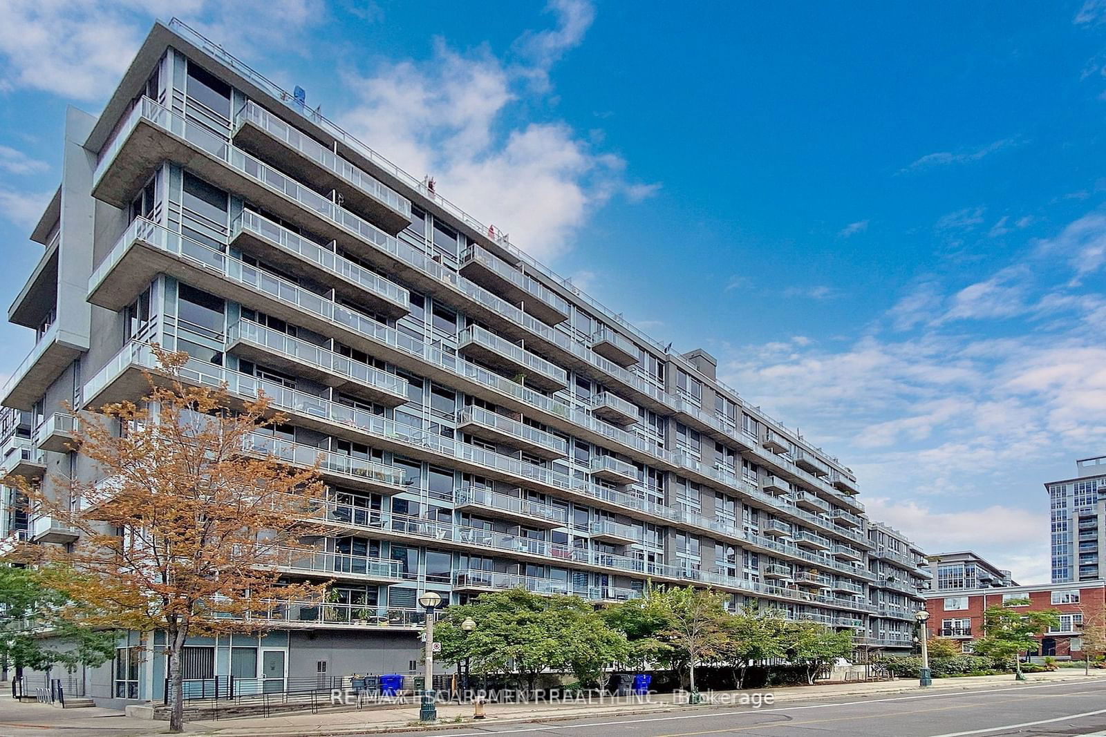 Condo for lease at 225-1029 King Street, Toronto, Niagara, M6K 3M9 - MLS: C9768141