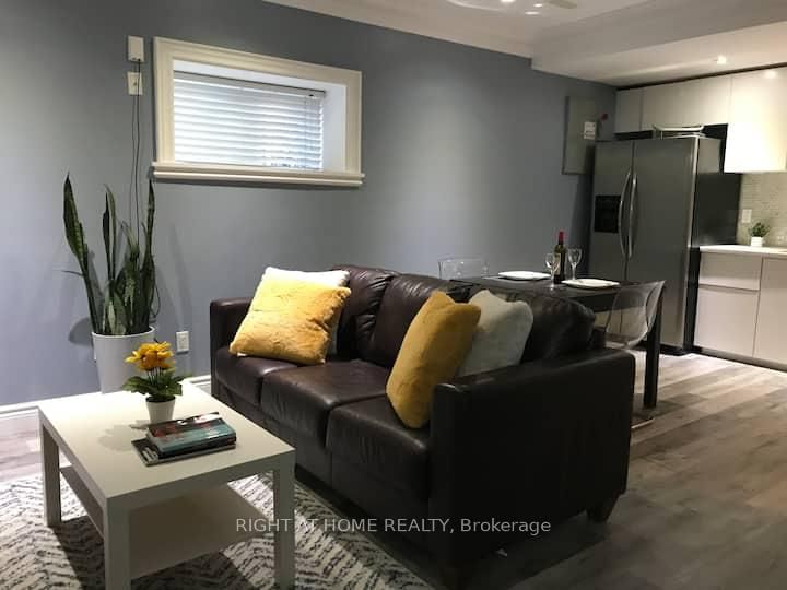 214 Clanton Park Rd, Toronto, M3H 2G1 | Image 2