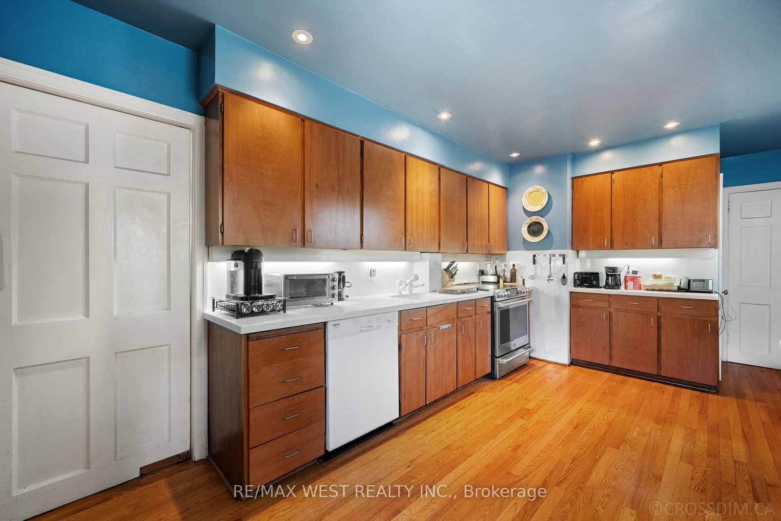 Listing Image 22