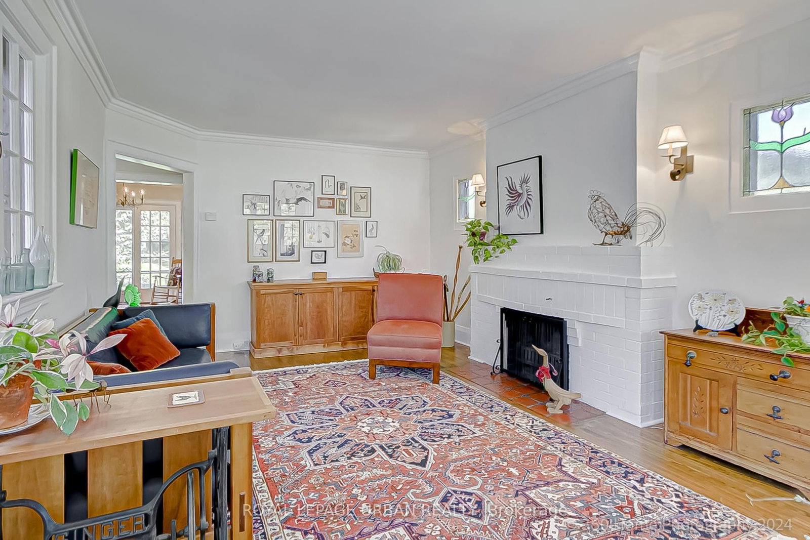 Listing Image 5
