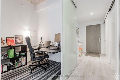 Unit 633 — 161 Roehampton Ave, Toronto - Mount Pleasant West image-0-1