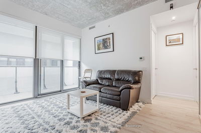 Unit 633 — 161 Roehampton Ave, Toronto - Mount Pleasant West image-0-3