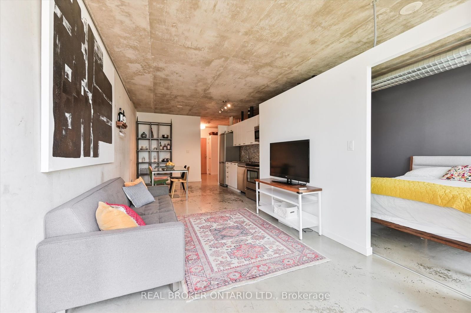 Listing Image 7