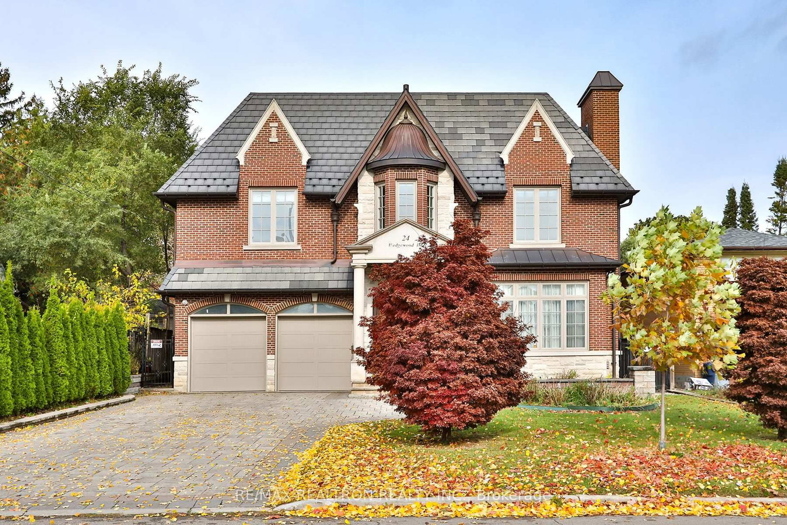 Listing photo 2