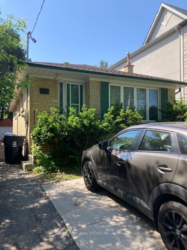 home for lease on 155 Churchill Avenue